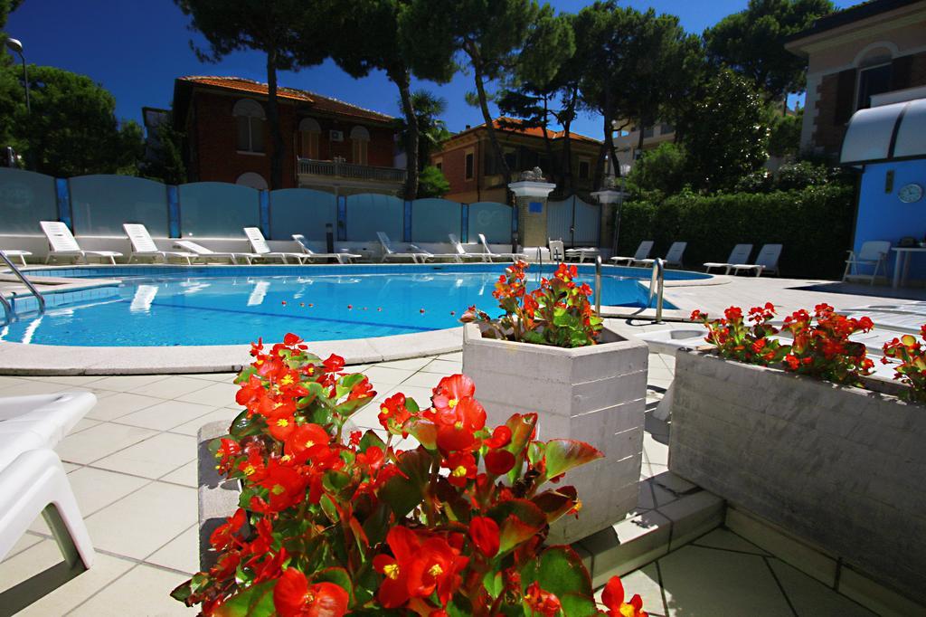 Brown Aparthotel